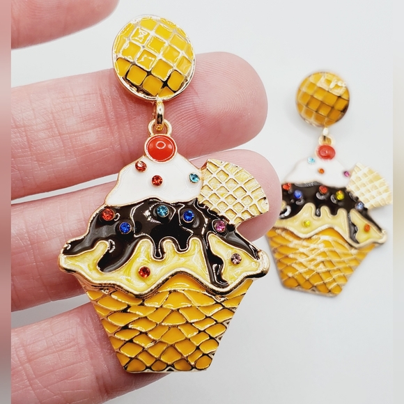 Ice cream sundae stud dangle earrings statement big 3D gold crystals sparkle new - Picture 6 of 8